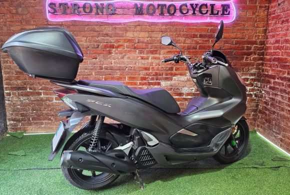 PCX 125. 2023. OFERTA STRONG MOTO HOSPITALET BARCELONA